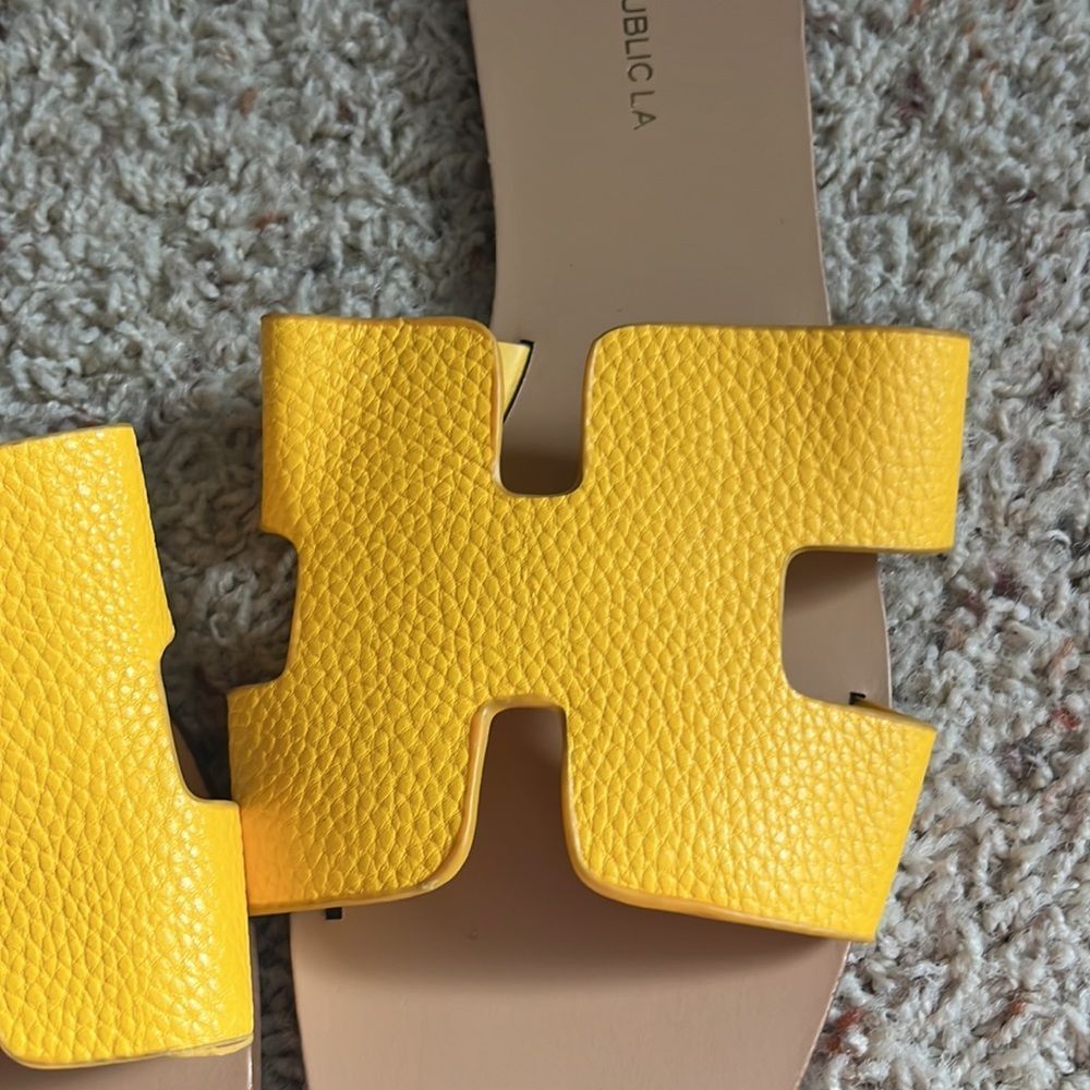 Shoe Republic LA Yellow Sandals - Picture 2 of 5